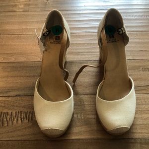 Brand New Beige Wedge!!